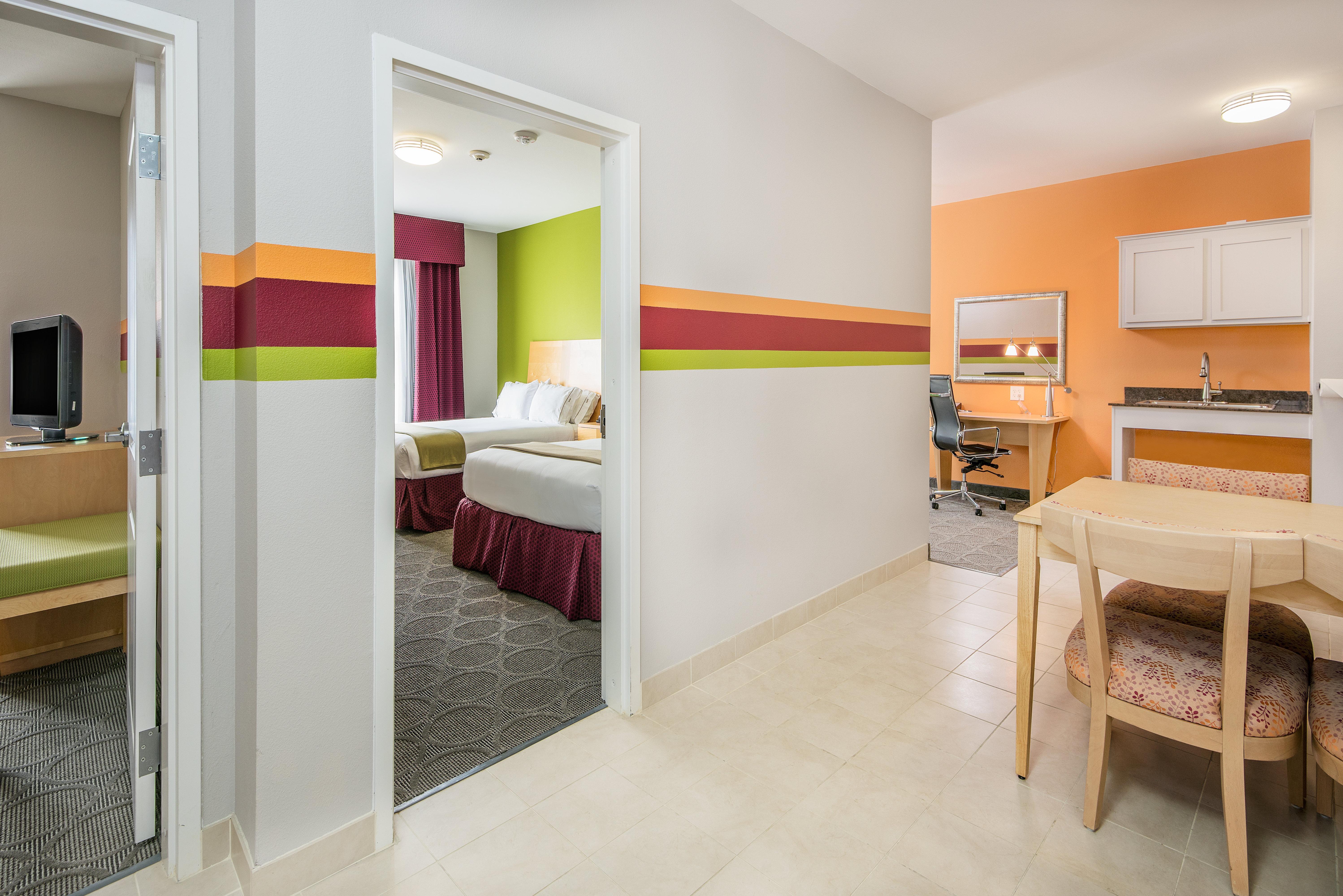 Holiday Inn Express Hotel & Suites Clute-Lake Jackson By Ihg מראה חיצוני תמונה