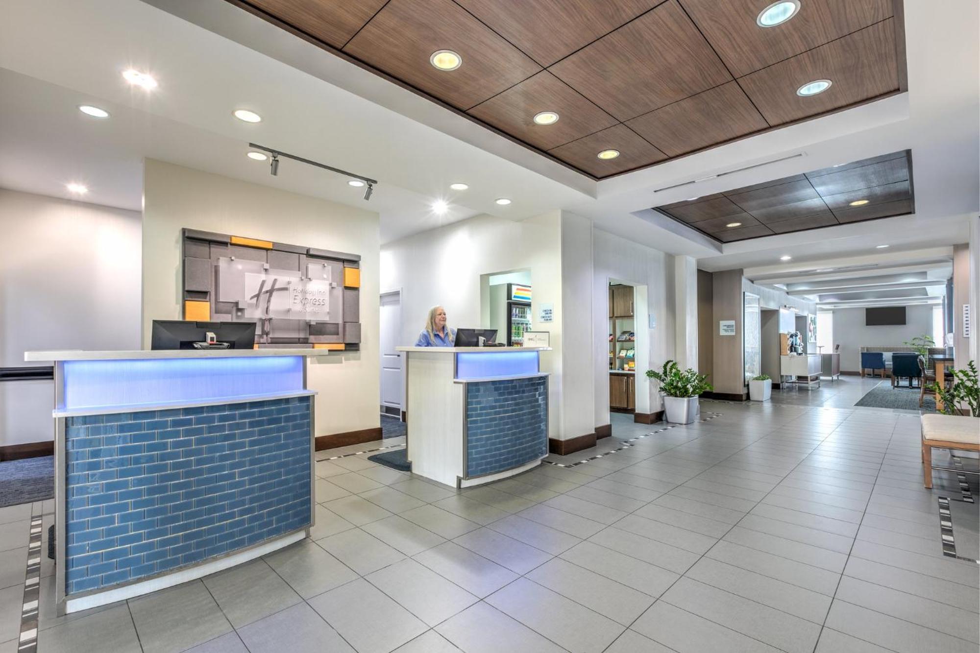 Holiday Inn Express Hotel & Suites Clute-Lake Jackson By Ihg מראה חיצוני תמונה