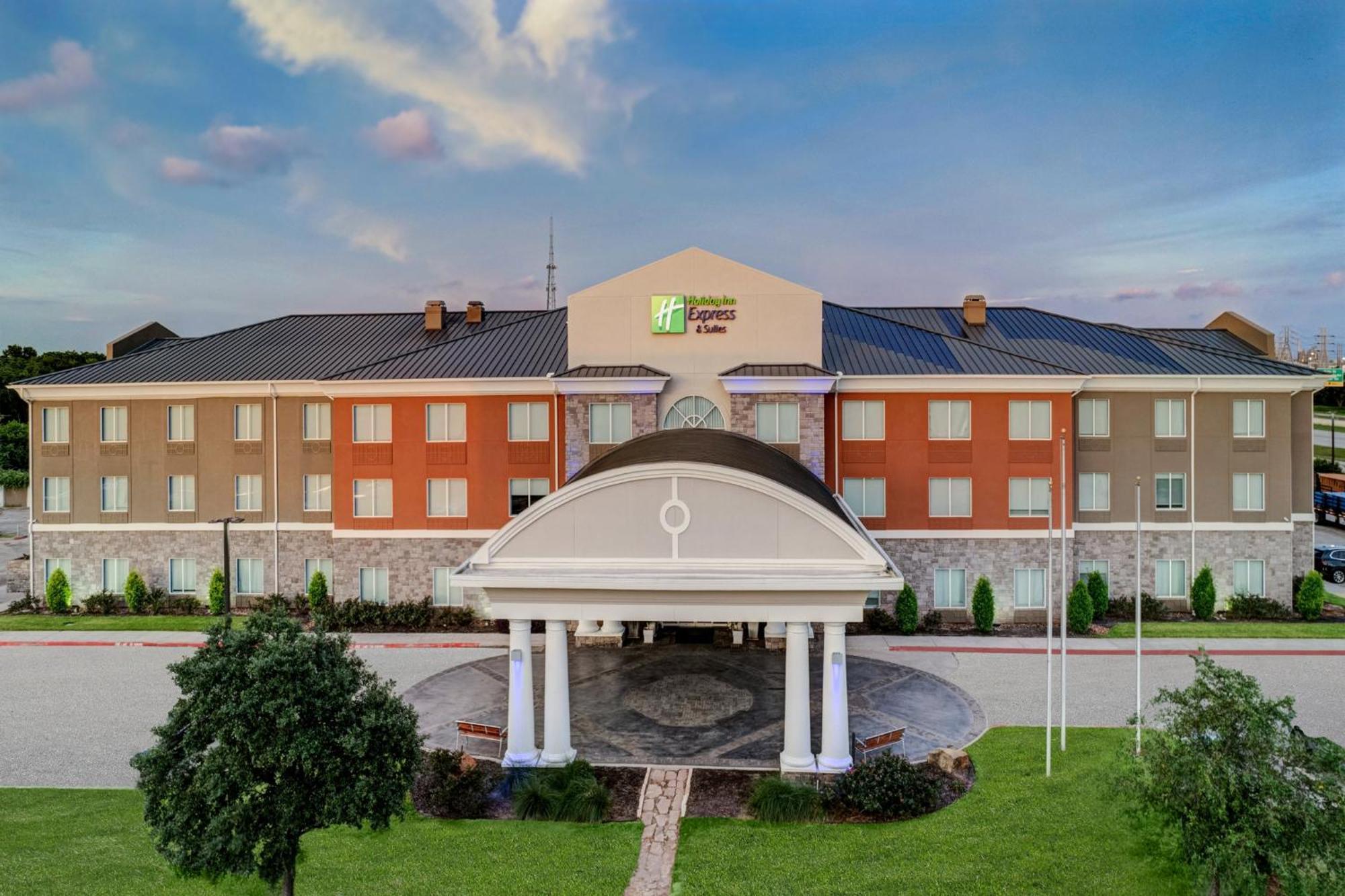 Holiday Inn Express Hotel & Suites Clute-Lake Jackson By Ihg מראה חיצוני תמונה