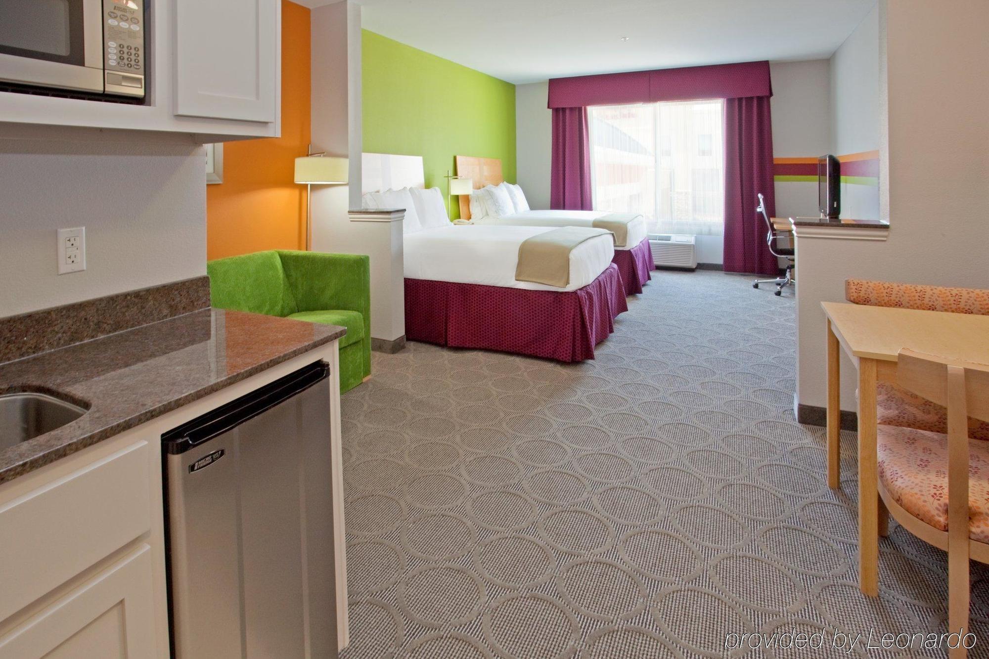 Holiday Inn Express Hotel & Suites Clute-Lake Jackson By Ihg חדר תמונה